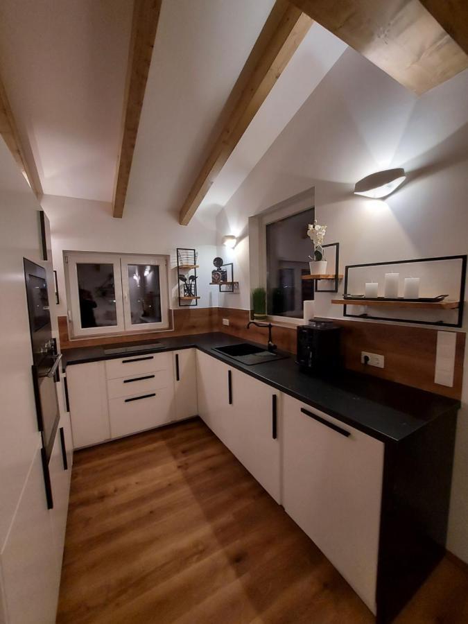 Auszeit Steiraland Penthouse 9 Mit Grossen Balkon Und Parkplatz Leilighet Leoben  Eksteriør bilde
