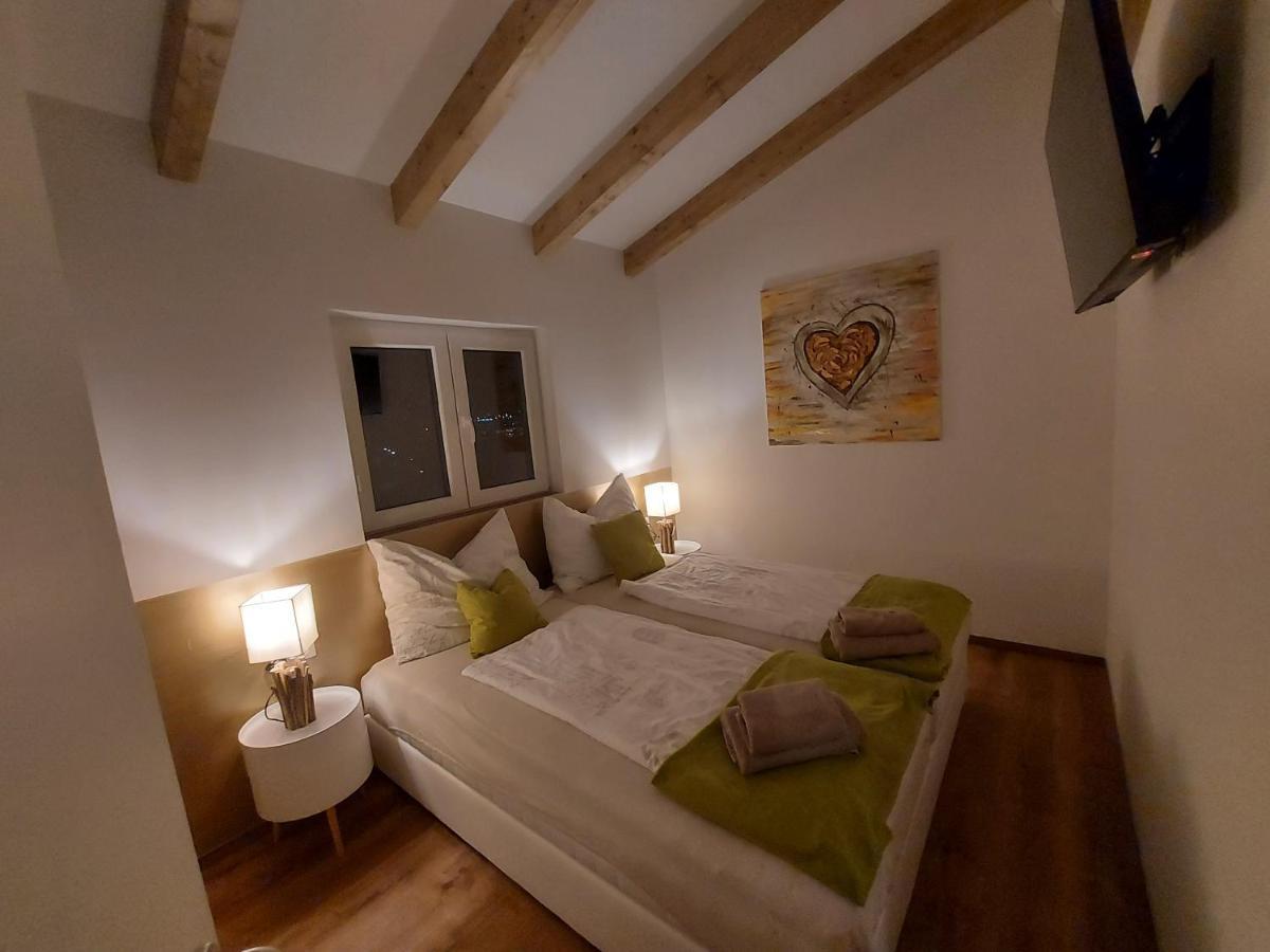 Auszeit Steiraland Penthouse 9 Mit Grossen Balkon Und Parkplatz Leilighet Leoben  Eksteriør bilde