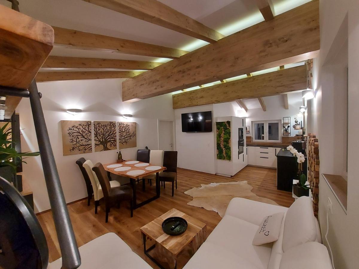 Auszeit Steiraland Penthouse 9 Mit Grossen Balkon Und Parkplatz Leilighet Leoben  Eksteriør bilde