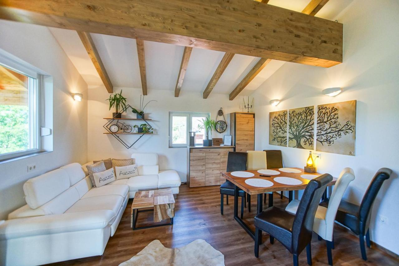 Auszeit Steiraland Penthouse 9 Mit Grossen Balkon Und Parkplatz Leilighet Leoben  Eksteriør bilde
